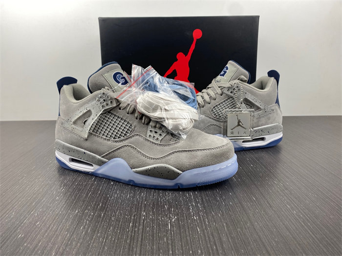 Air Jordan 4 Retro