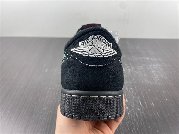 Travis Scott x Air Jordan 1 Low 122