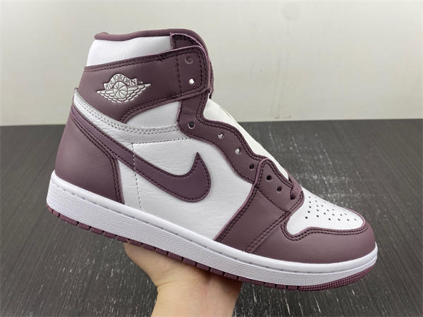 Air Jordan 1 High OG “Mauve” DZ5485-105