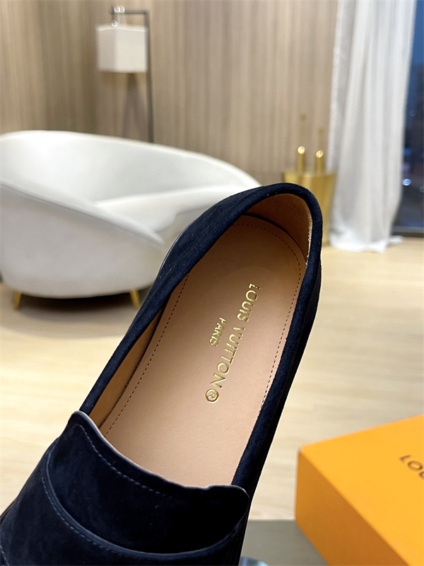 Lv Loafer 043