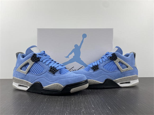 Jordan 4 Retro University Blue CT8527-400