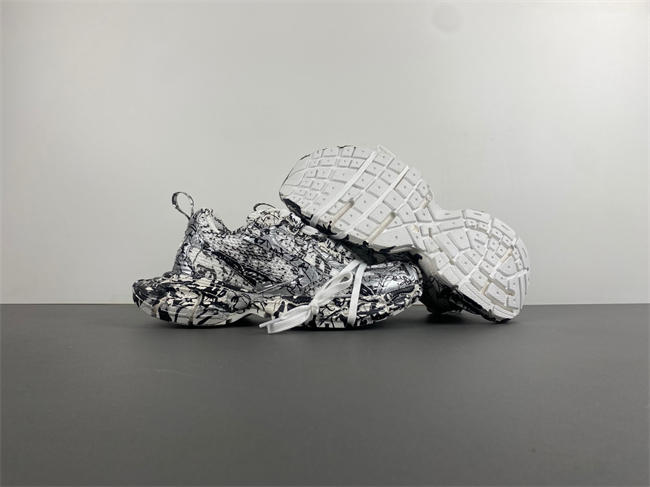 Ba*len*cia*ga -phantom sneaker 734734 w2rg3 9010