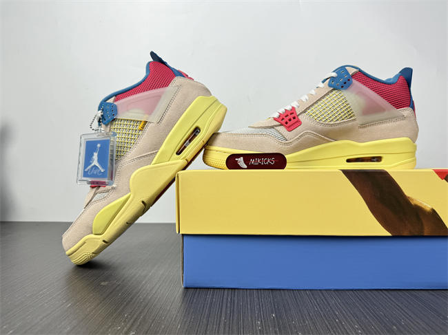 Jordan 4 Retro Union Guava Ice DC9533-800