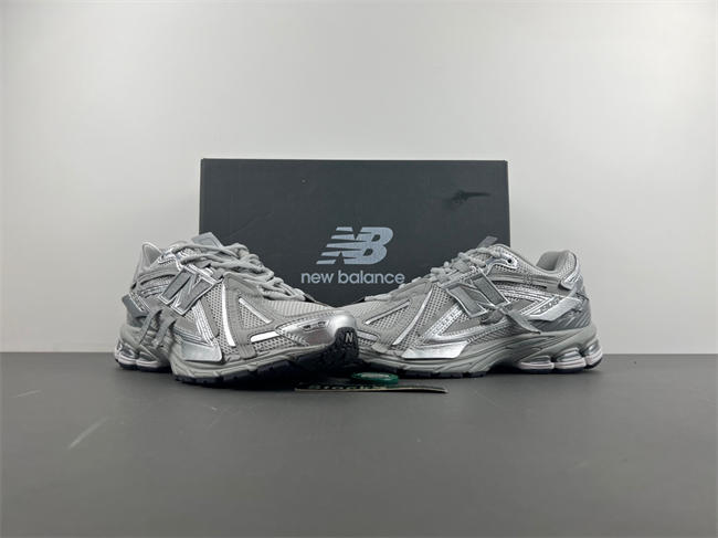 New Balance Concrete Silver Metallic M1906AG